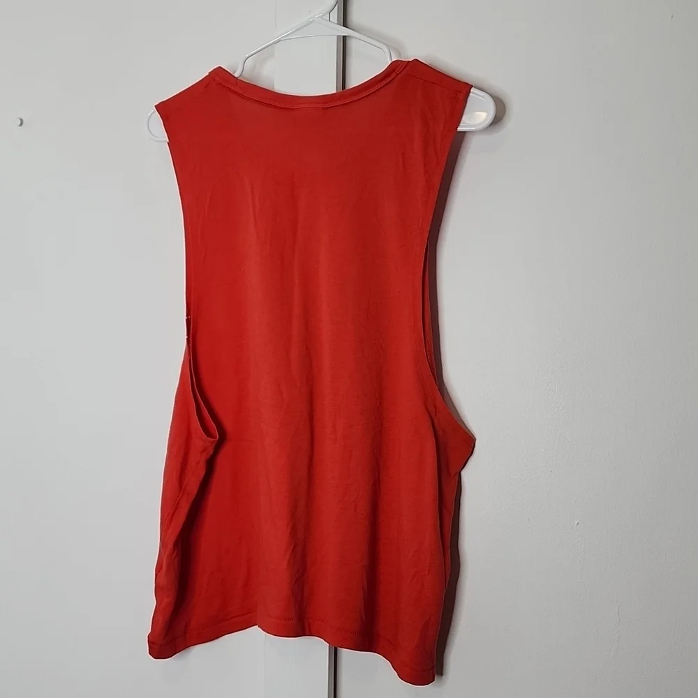 Nike muscle tank top size medium